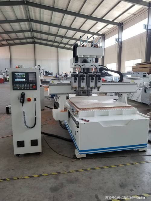 全屋定制家具生产线核心设备全解析 从数控开料到激光侧孔